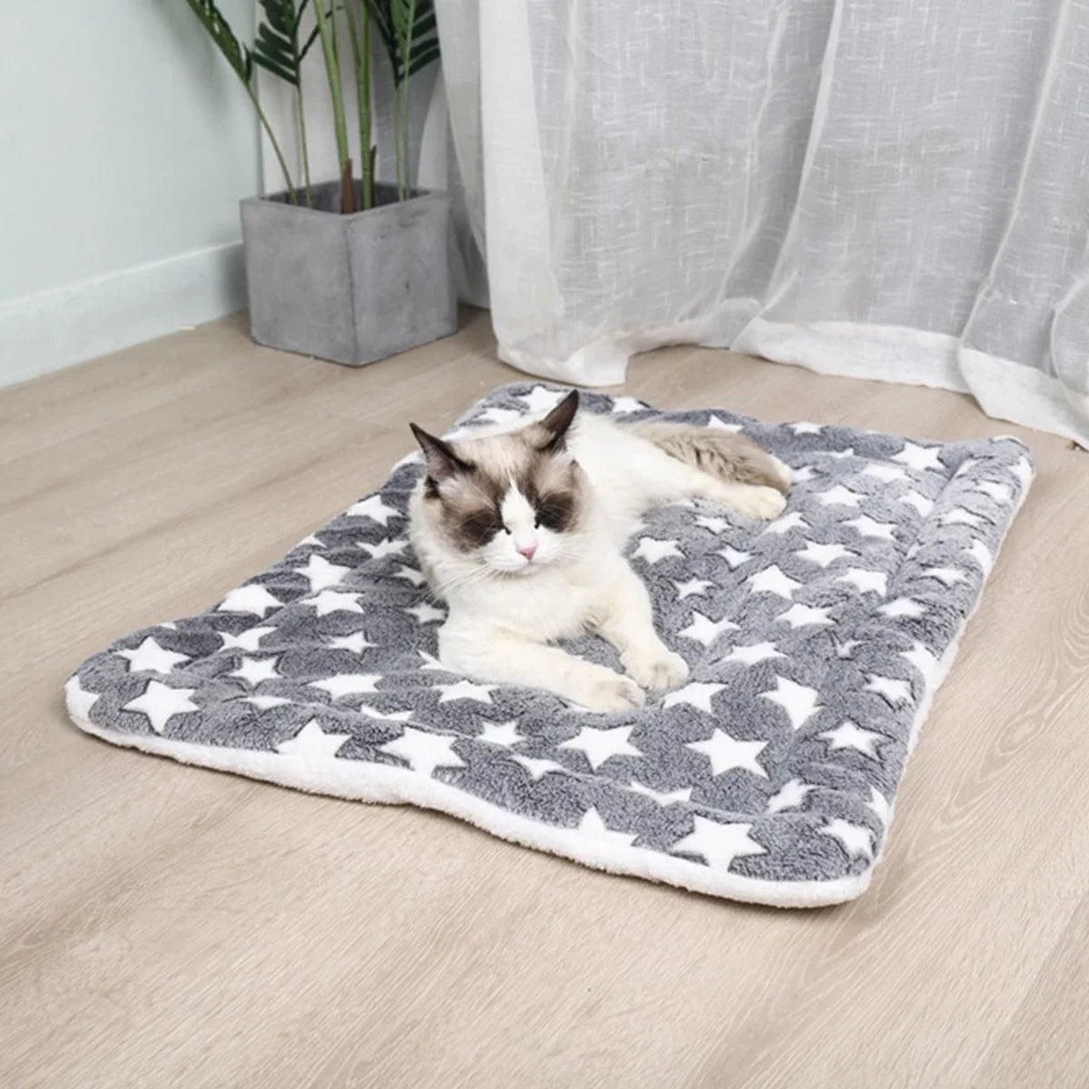 SnugRest Pet Bed – Warmth, Comfort, and Pure Relaxation for Your Pet